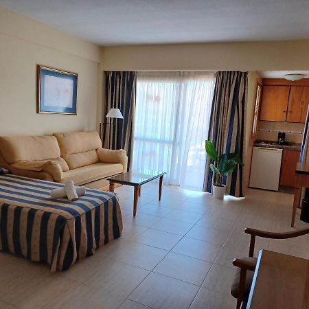 Apartament Primera Linea De Playa Y Vista Al Mar En Pyr Fuengirola Estudio Zewnętrze zdjęcie