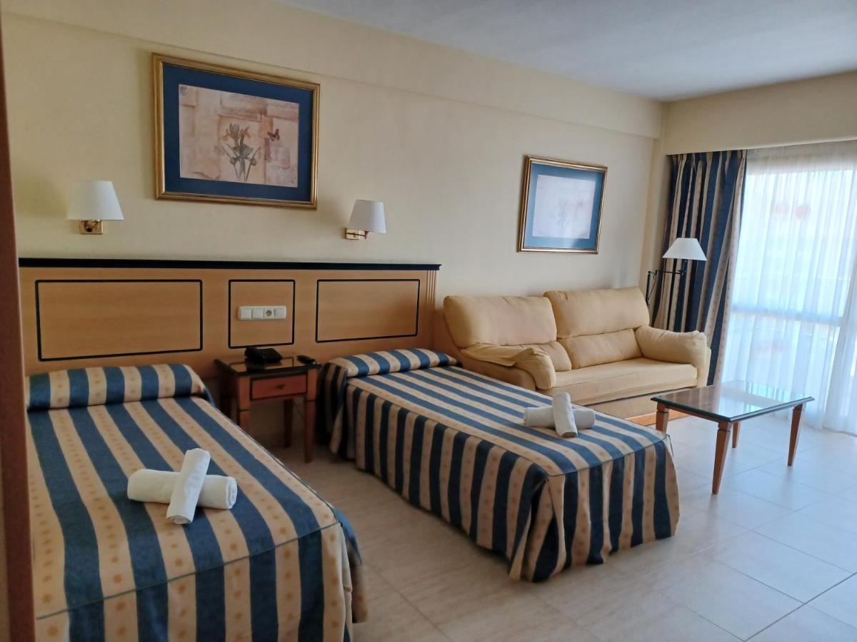 Apartament Primera Linea De Playa Y Vista Al Mar En Pyr Fuengirola Estudio Zewnętrze zdjęcie